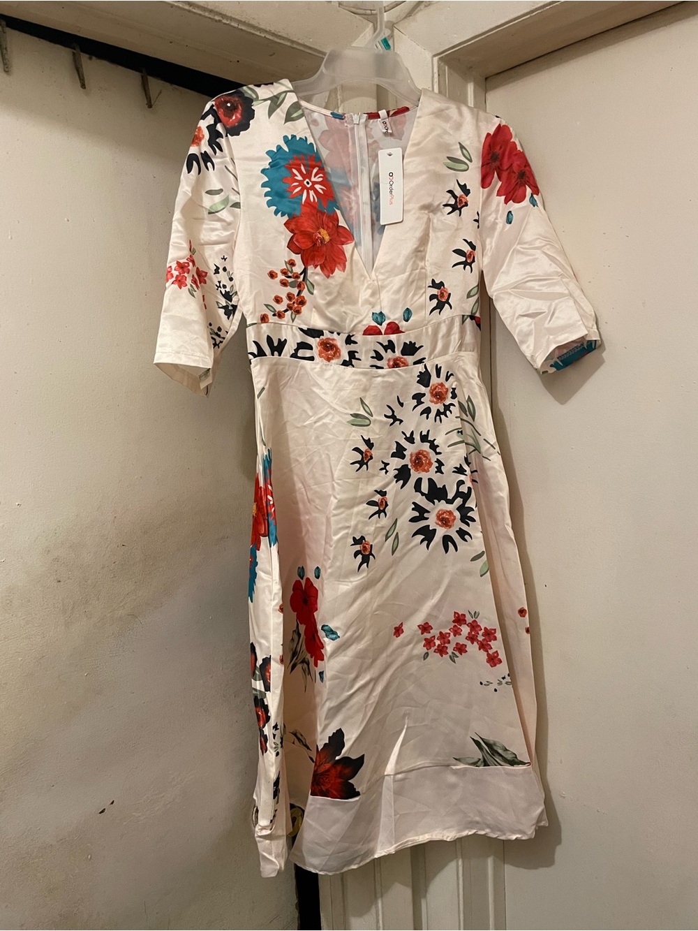 White Floral Fit & Flare Midi Dress 3/4 Sleeve V-Neck Size S NWT